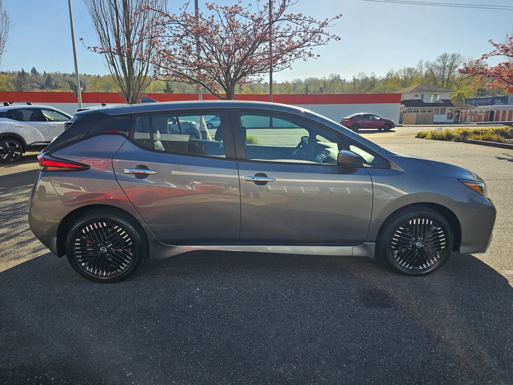 Certified 2024 Nissan Leaf SV Plus image 4