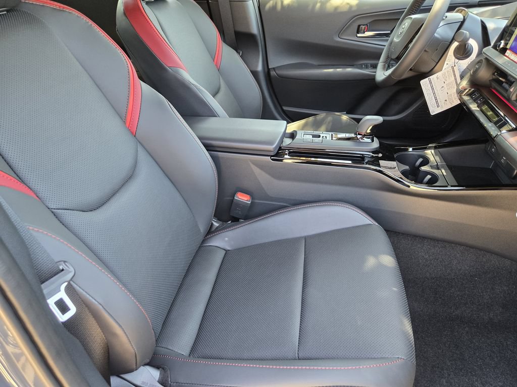 New 2026 Toyota Prius Plug-In Hybrid FWD image 9