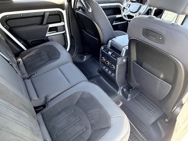 Used 2020 Land Rover Defender 110 SE image 23