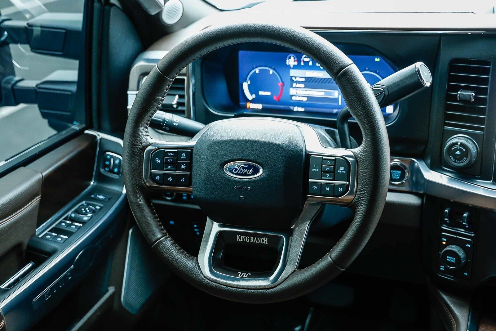 Used 2024 Ford F350 King Ranch w/ FX4 Off-Road Package image 13