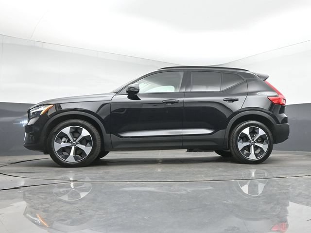 Used 2025 Volvo XC40 B5 Plus AWD/4WD image 41