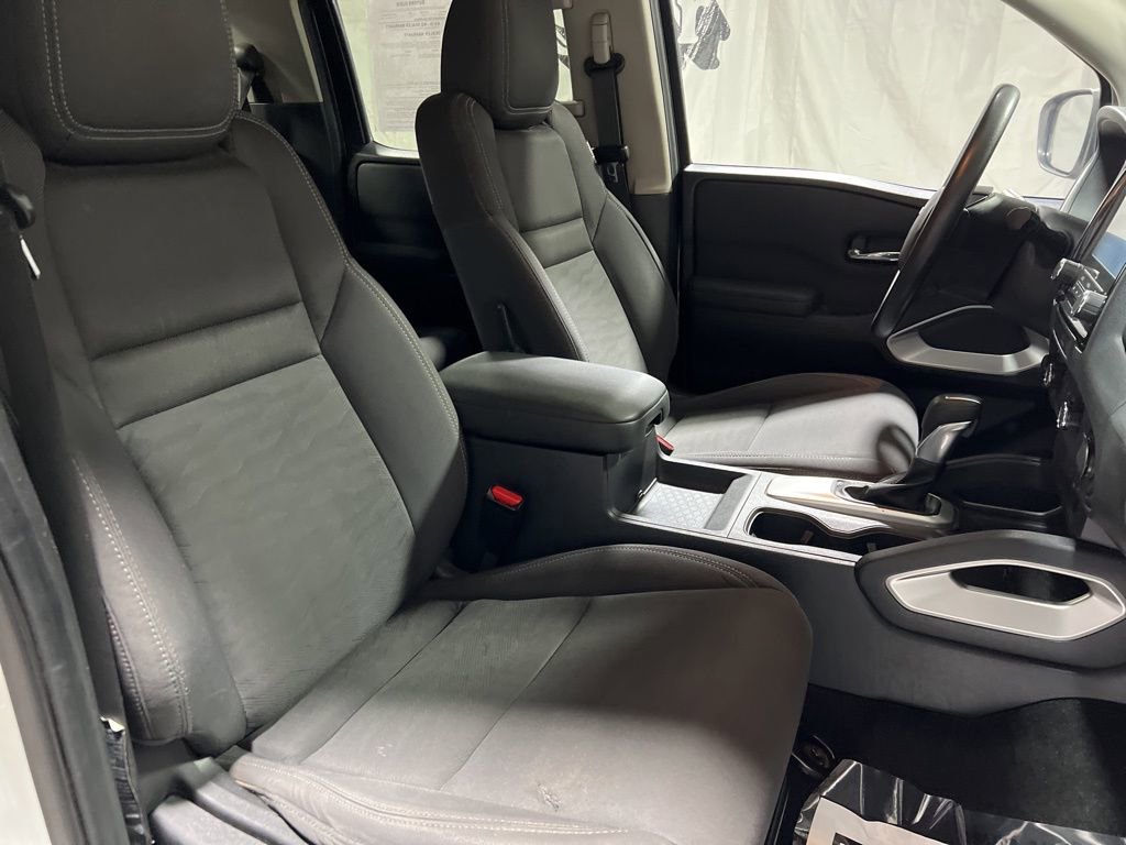 Used 2022 Nissan Frontier SV image 9