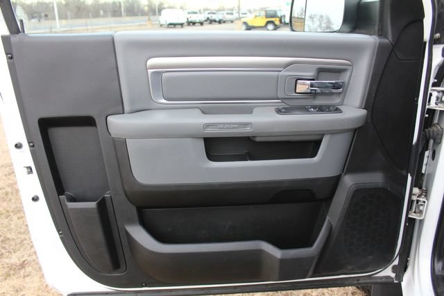 Used 2018 RAM 3500 Tradesman w/ Chrome Appearance Group AWD/4WD image 21