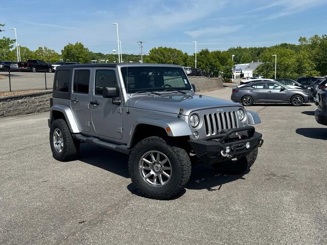 Used 2018 Jeep Wrangler Unlimited Sahara w/ Connectivity Group AWD/4WD image 2