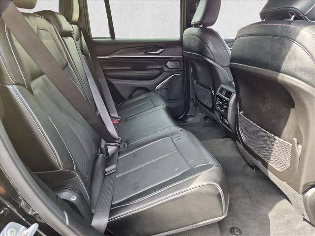 Used 2023 Jeep Grand Cherokee Overland AWD/4WD image 21