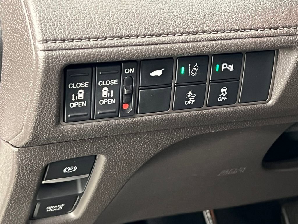 Used 2018 Honda Odyssey Elite image 23