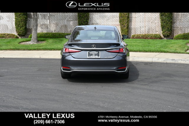 Certified 2025 Lexus ES 300h w/ Premium Package FWD image 5