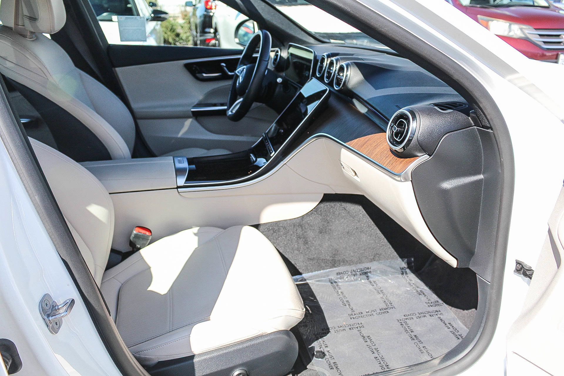 Used 2025 Mercedes-Benz C 300 4MATIC Sedan image 8