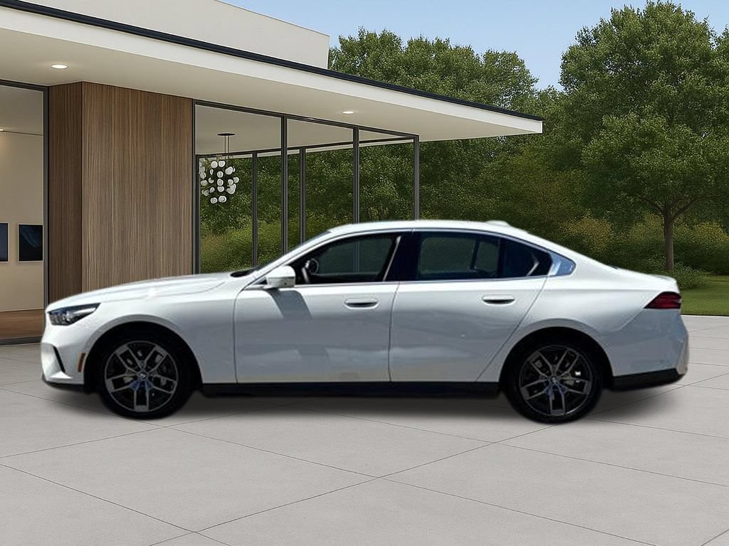 Used 2026 BMW 530i w/ Convenience Package RWD image 13