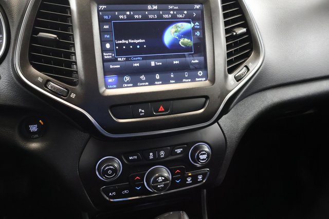 Used 2020 Jeep Cherokee Trailhawk w/ Cold Weather Group AWD/4WD image 20
