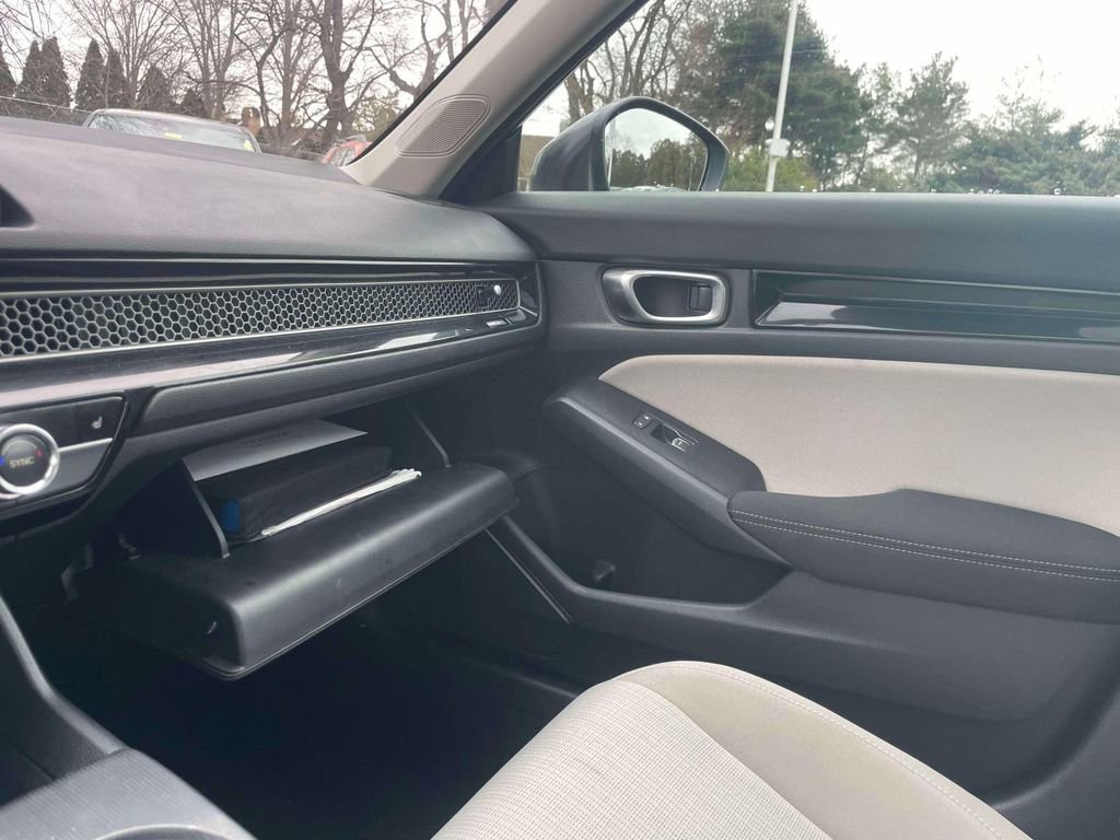 Certified 2024 Honda Civic EX image 33