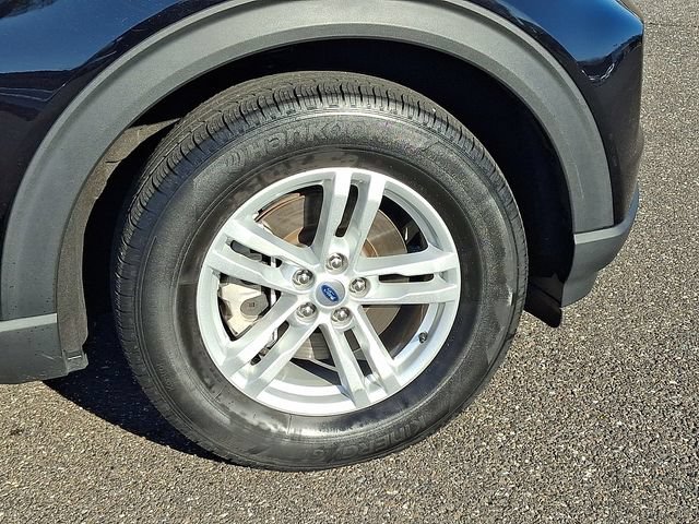 Used 2024 Ford Explorer XLT w/ Equipment Group 202A AWD/4WD image 8