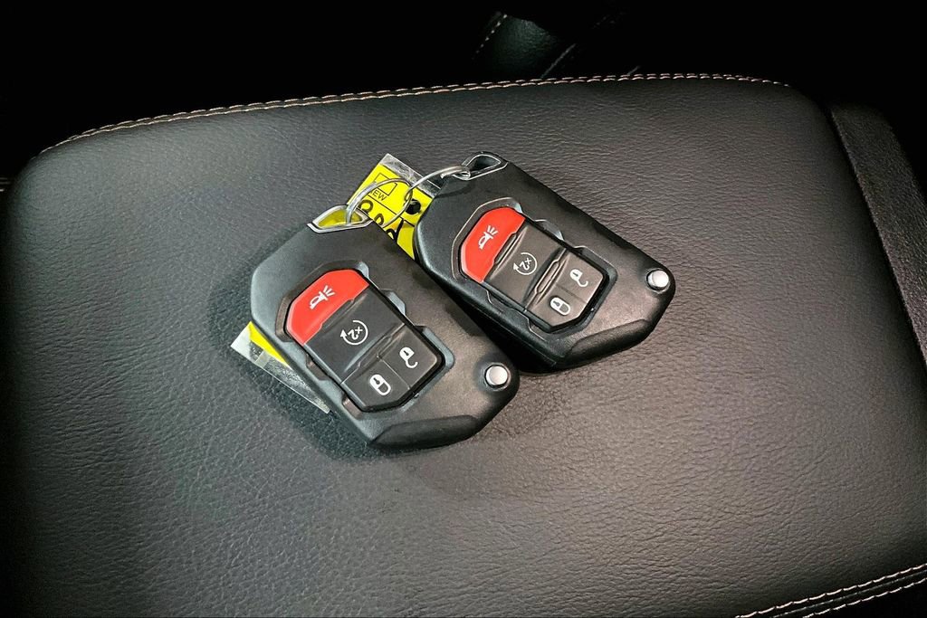 Used 2023 Jeep Wrangler Unlimited Rubicon 392 w/ Xtreme Recon 35" Tire Package image 13