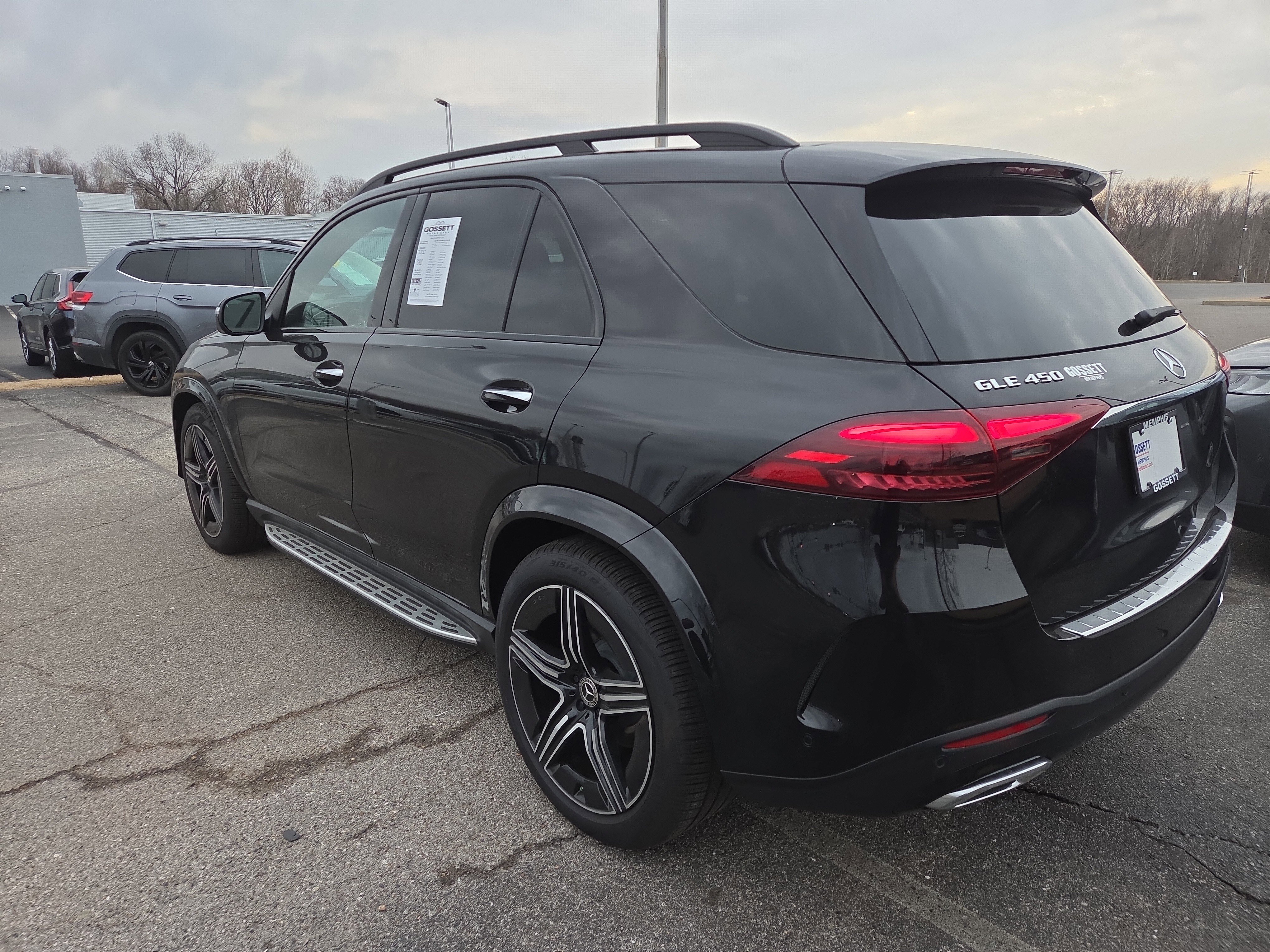 Used 2025 Mercedes-Benz GLE 450 4MATIC image 3