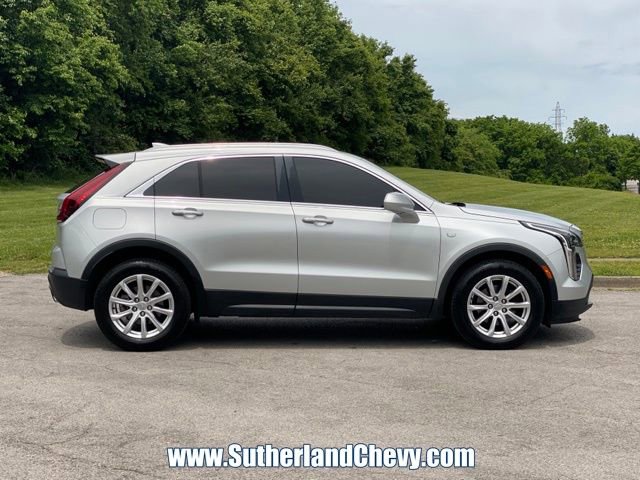 Used 2019 Cadillac XT4 Luxury w/ Cold Weather Package AWD/4WD image 8
