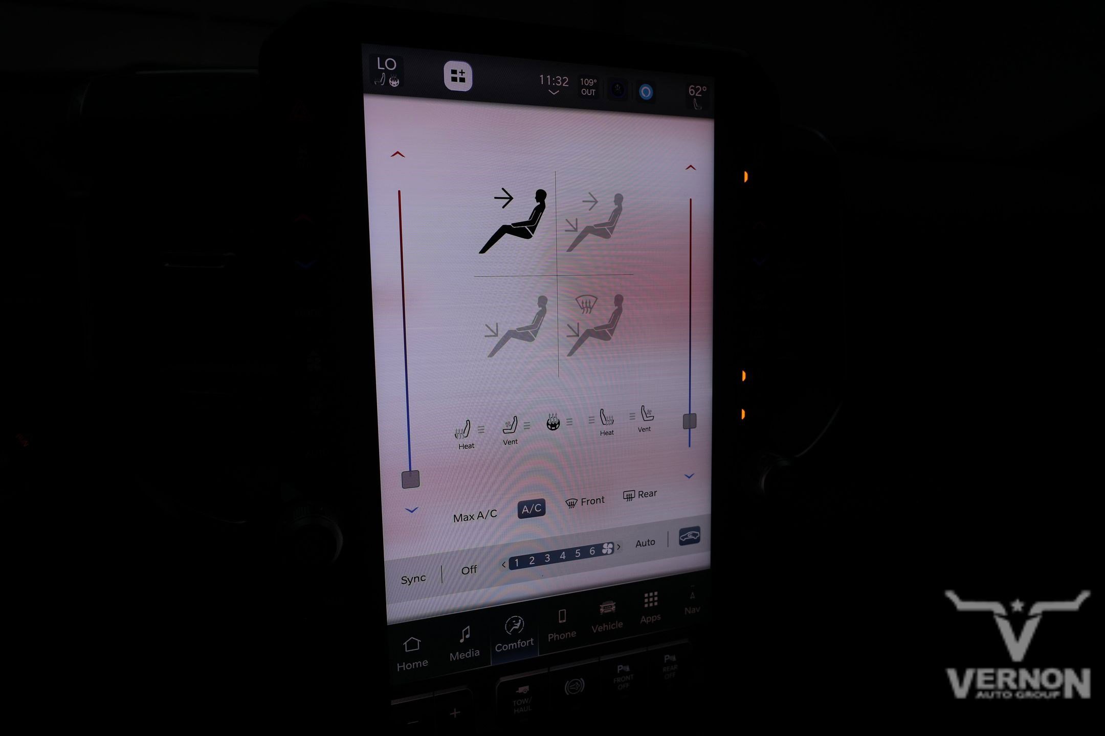 New 2025 RAM 3500 Laramie image 32