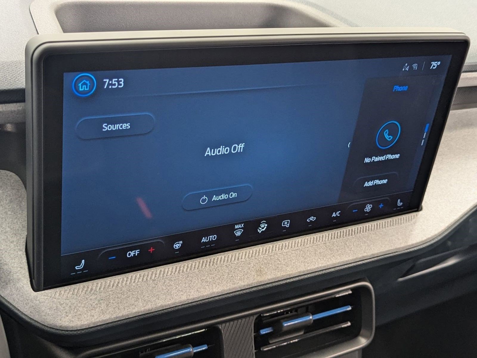 New 2025 Ford Maverick XLT w/ XLT Luxury Package image 24