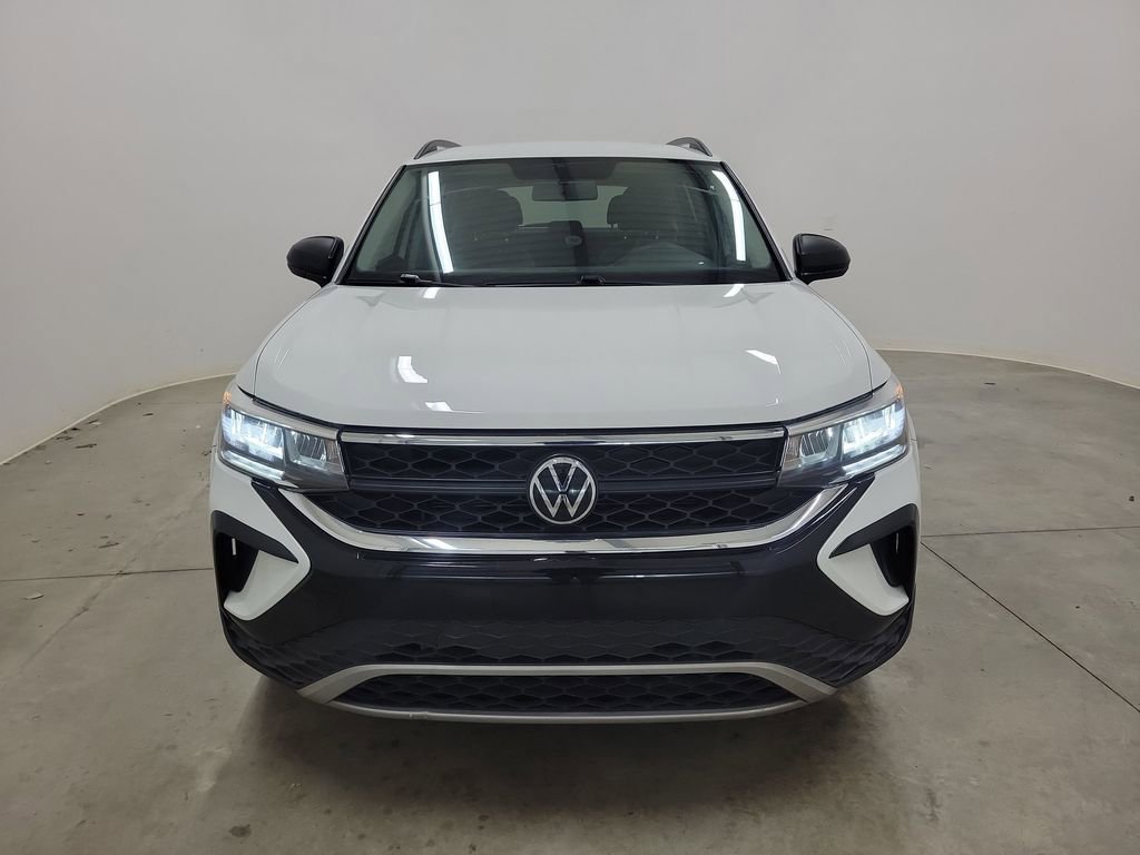 Used 2022 Volkswagen Taos S image 2