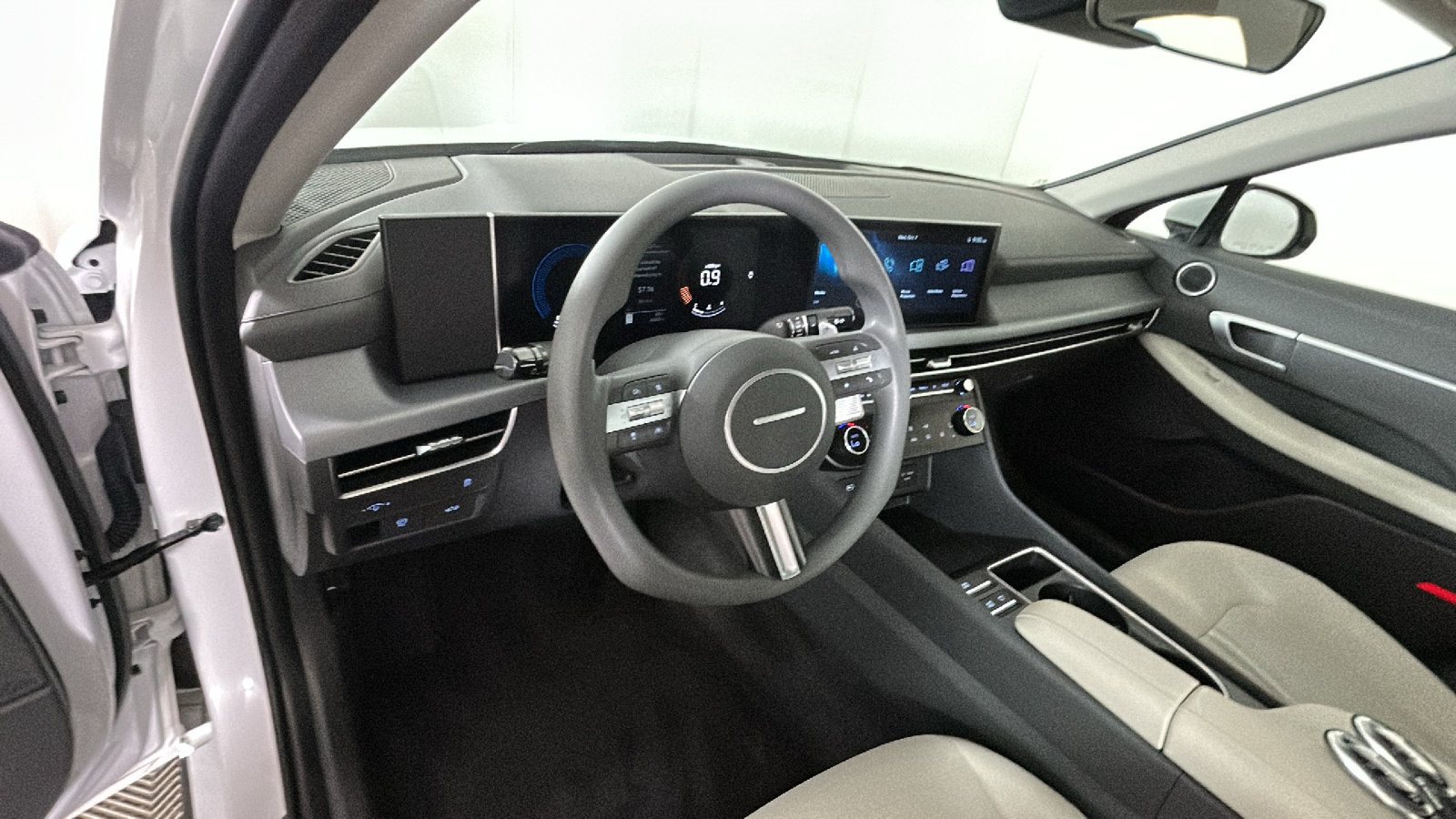 Certified 2024 Hyundai Sonata SEL AWD/4WD image 18