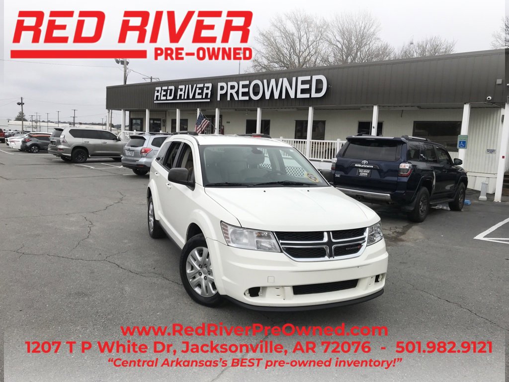 Used 2020 Dodge Journey SE image 1