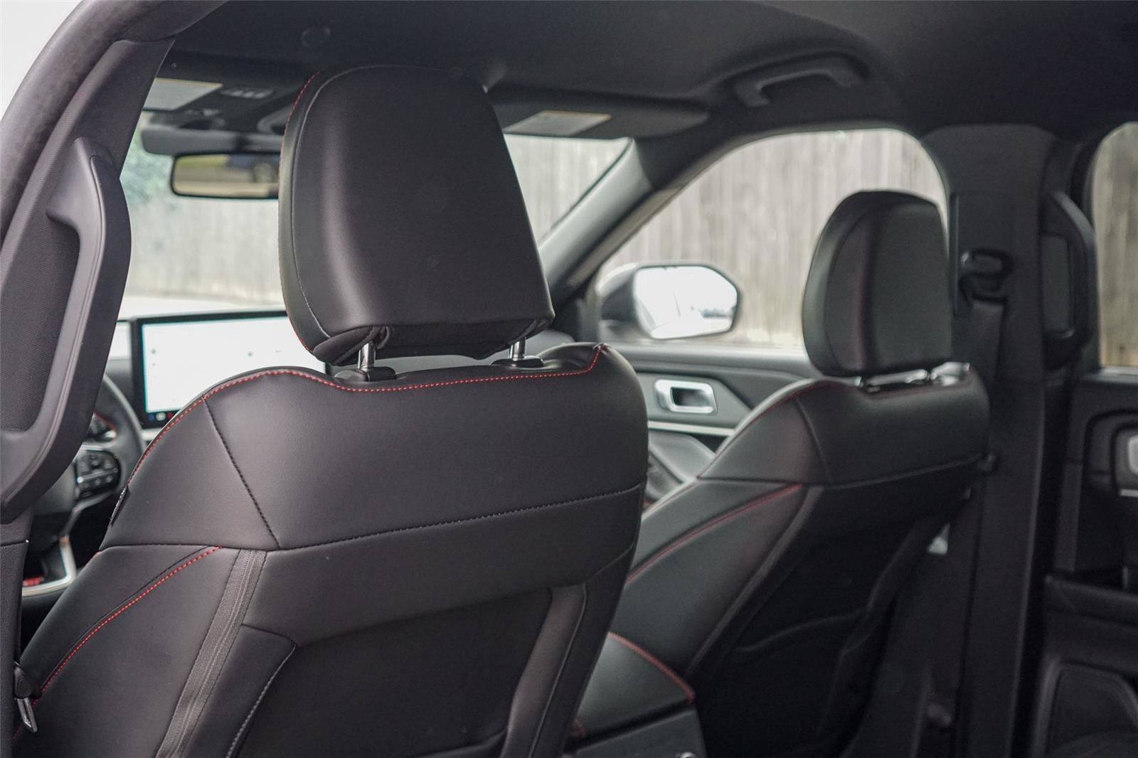 Certified 2025 Ford Explorer ST RWD image 22