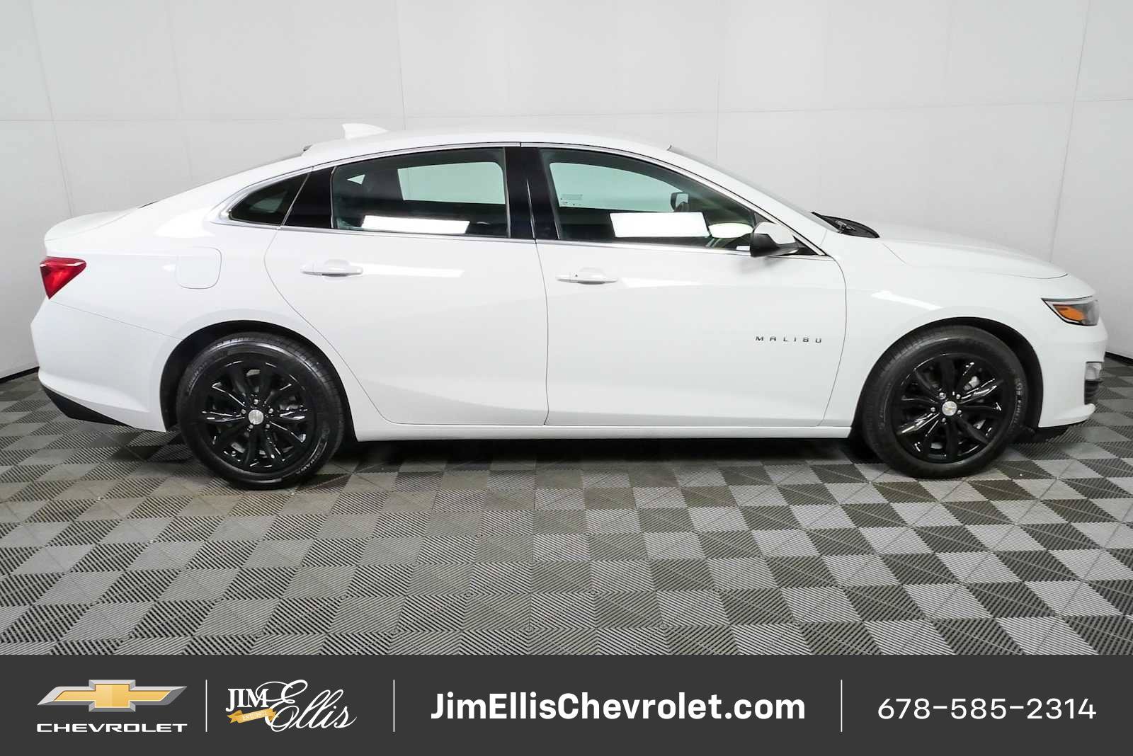 Certified 2024 Chevrolet Malibu LT FWD image 2