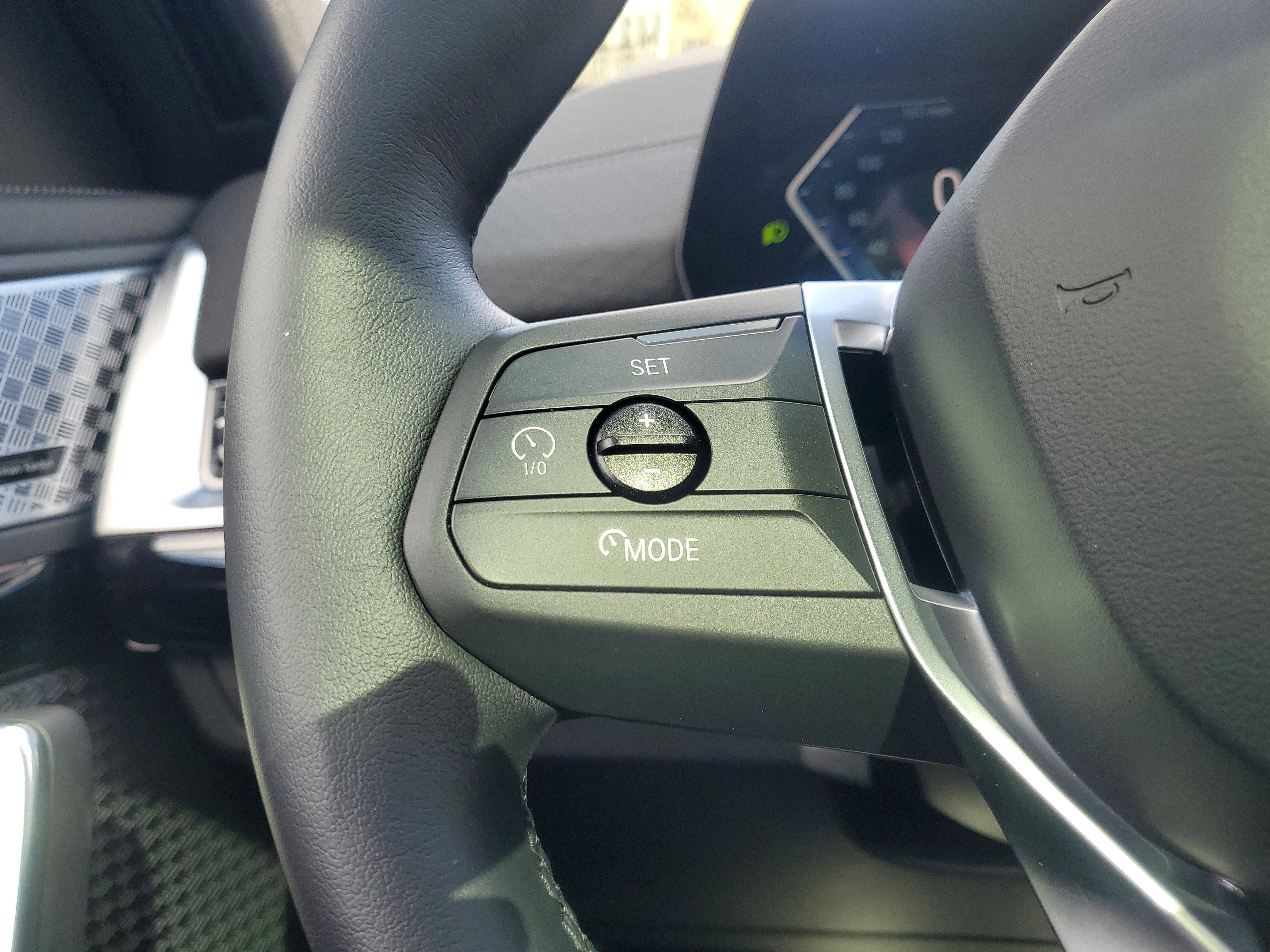 Used 2024 BMW X2 xDrive28i w/ Premium Package image 23