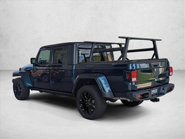 Used 2025 Jeep Gladiator Sport AWD/4WD image 7