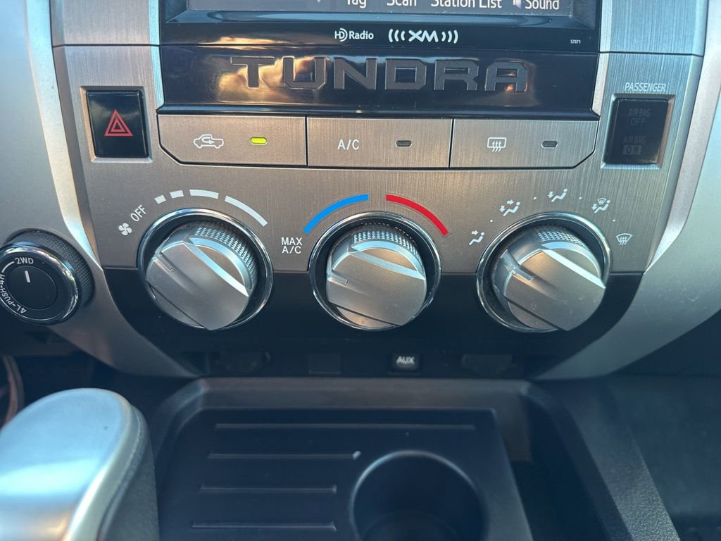 Used 2015 Toyota Tundra SR5 w/ SR5 Upgrade Package image 4