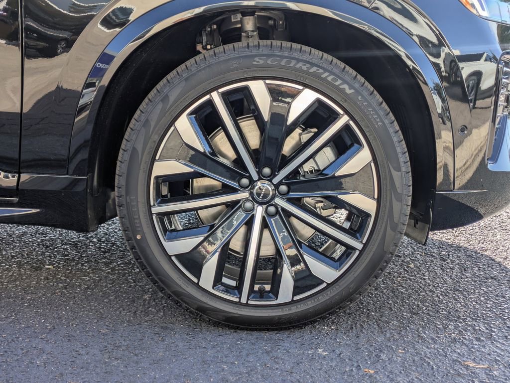 New 2026 Volvo XC90 T8 Ultra w/ Lounge Package image 11