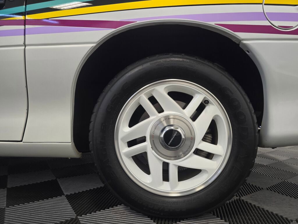 Used 1993 Chevrolet Camaro Z28 image 15