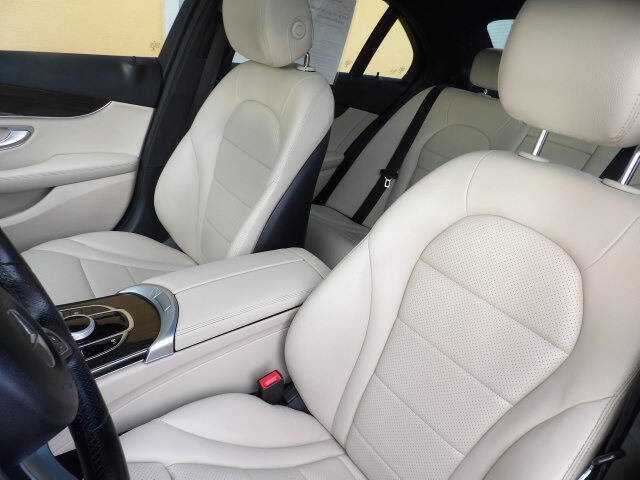 Used 2018 Mercedes-Benz C 300 4MATIC Sedan image 20