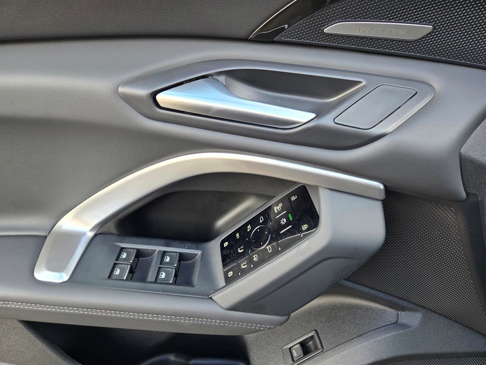 New 2025 Audi Q5 Premium Plus AWD/4WD image 18
