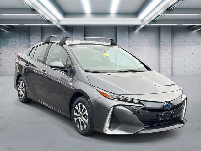 Used 2021 Toyota Prius Prime XLE image 3