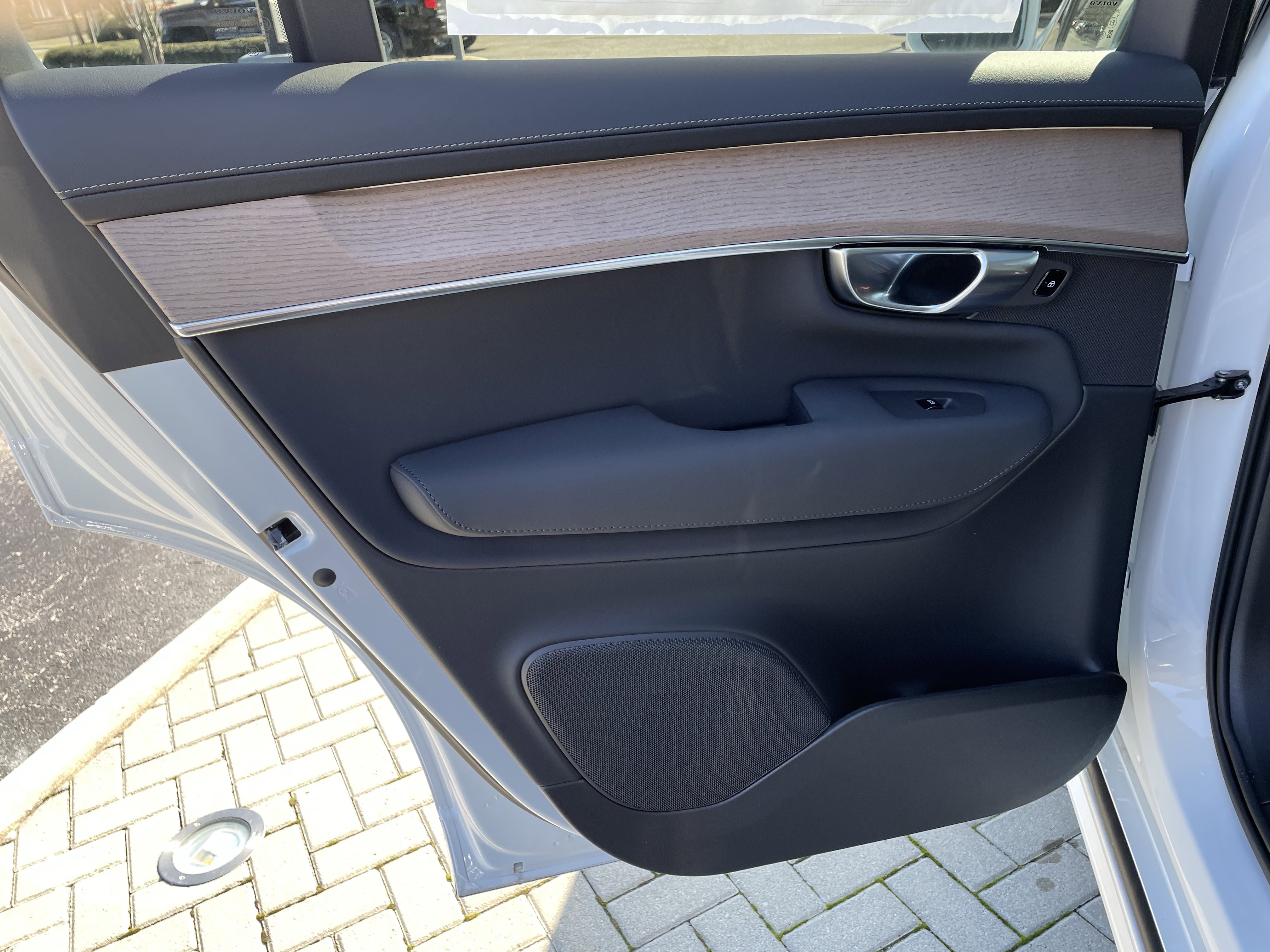 New 2026 Volvo XC90 B5 Core image 10