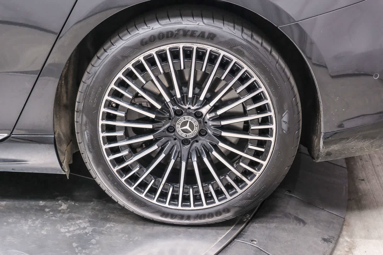 Certified 2023 Mercedes-Benz EQS 580 4MATIC Sedan image 9