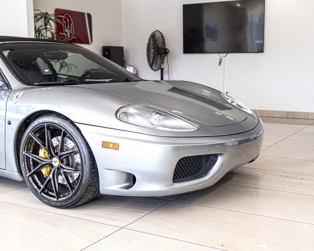 Used 2001 Ferrari 360 Spider image 3