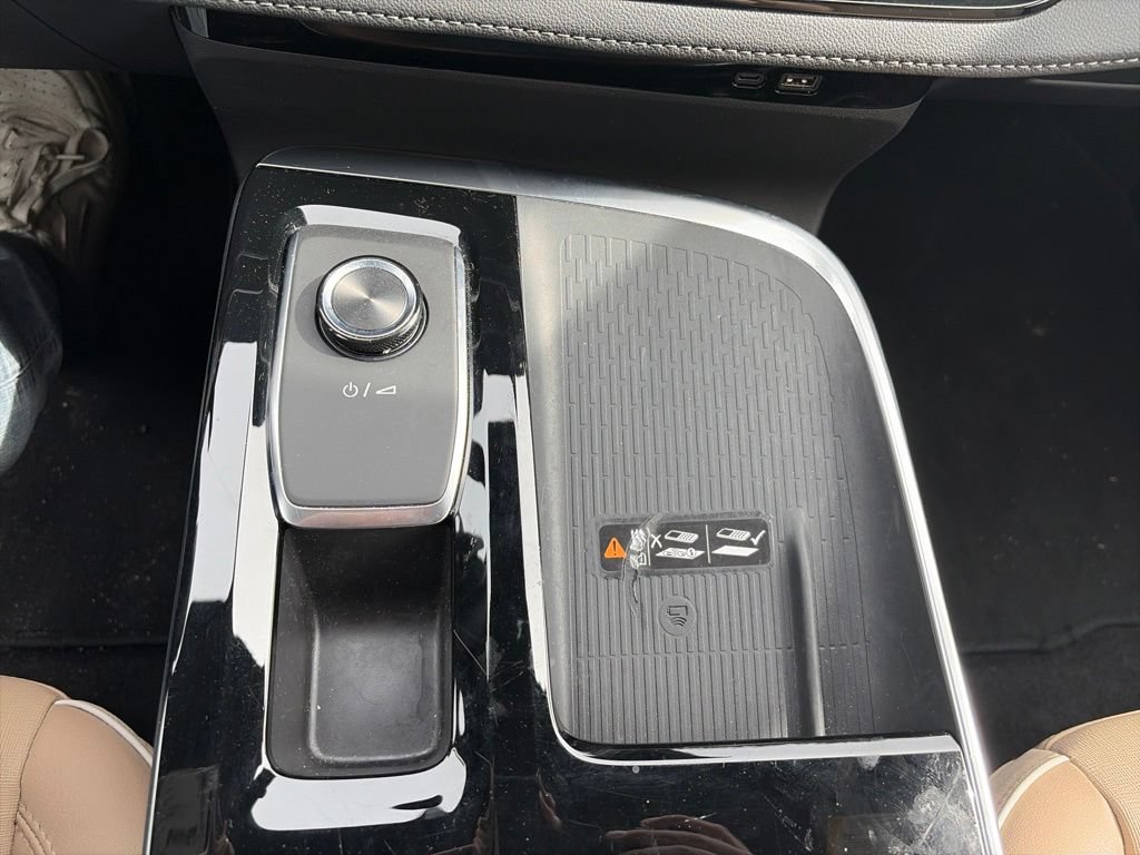 Used 2025 Buick Enclave Preferred FWD image 22