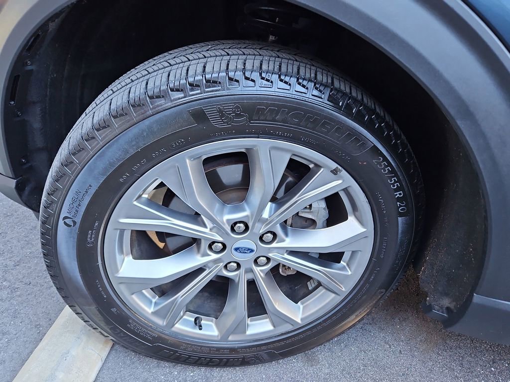 Used 2022 Ford Explorer XLT w/ Equipment Group 202A image 37