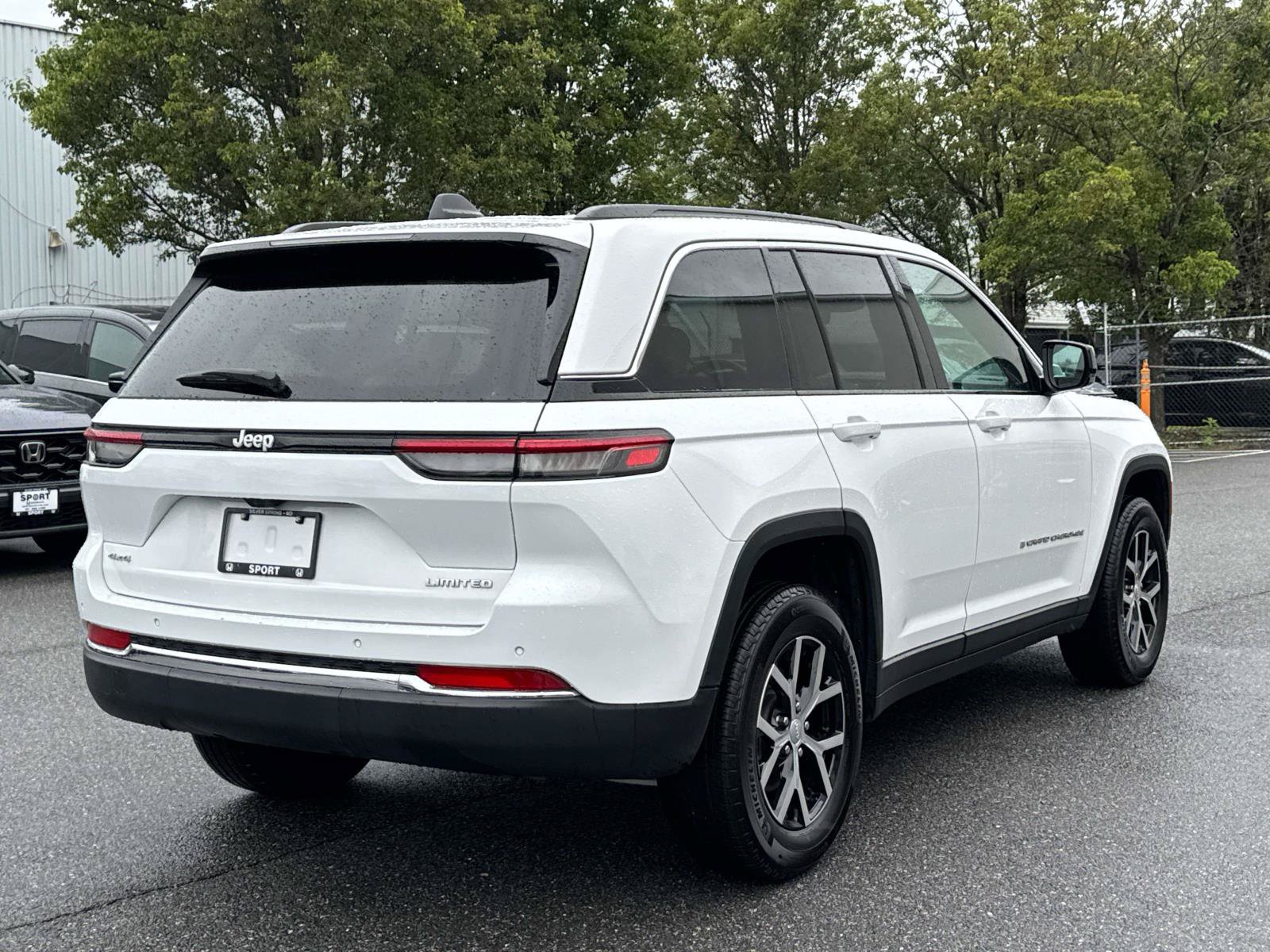 Used 2025 Jeep Grand Cherokee Limited AWD/4WD image 26
