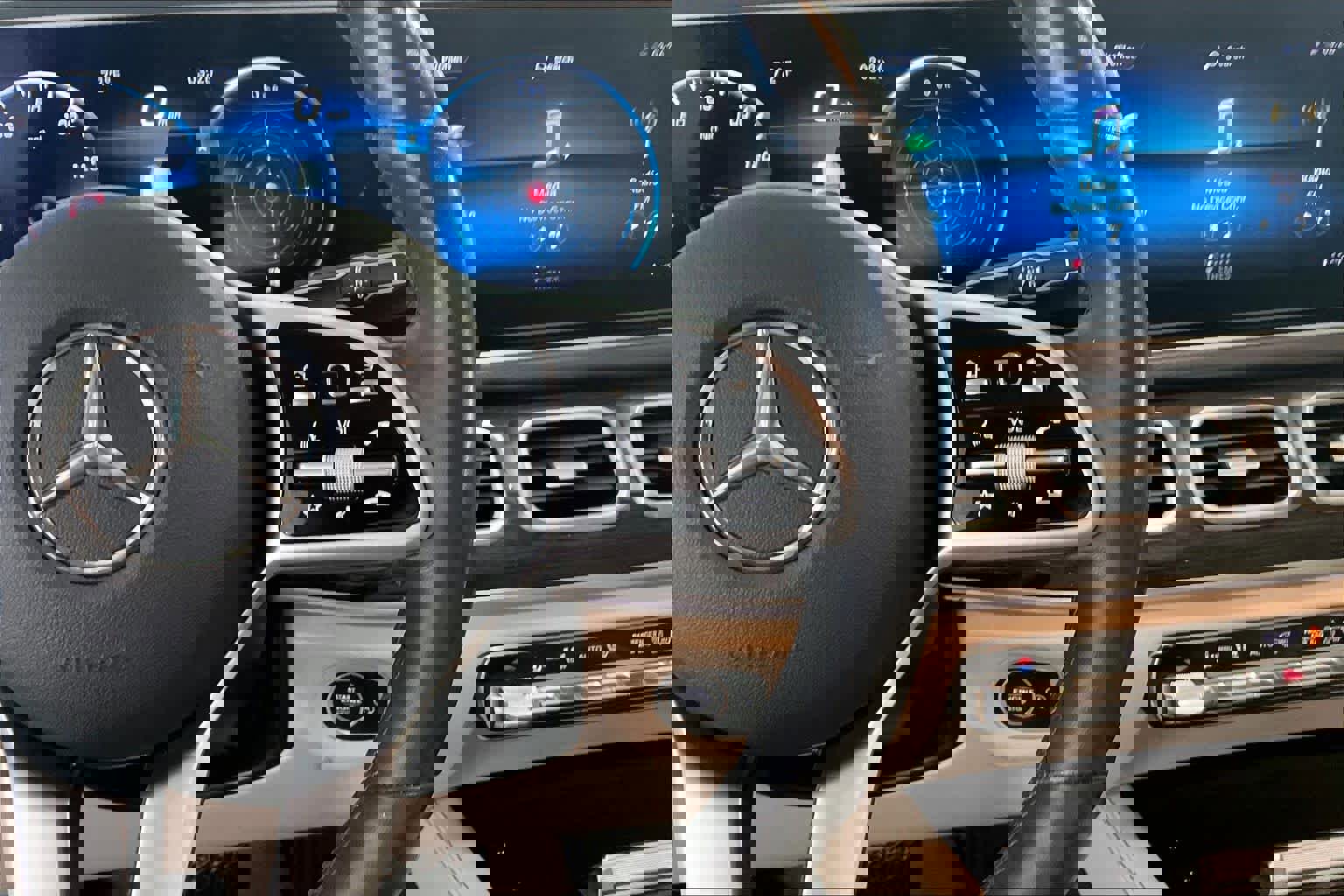 Used 2020 Mercedes-Benz GLE 350 4MATIC image 23