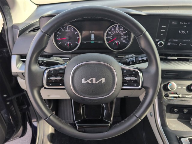 Used 2023 Kia Carnival LX image 20