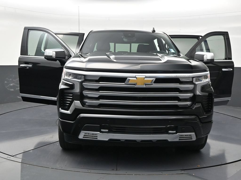 Used 2024 Chevrolet Silverado 1500 High Country AWD/4WD image 34
