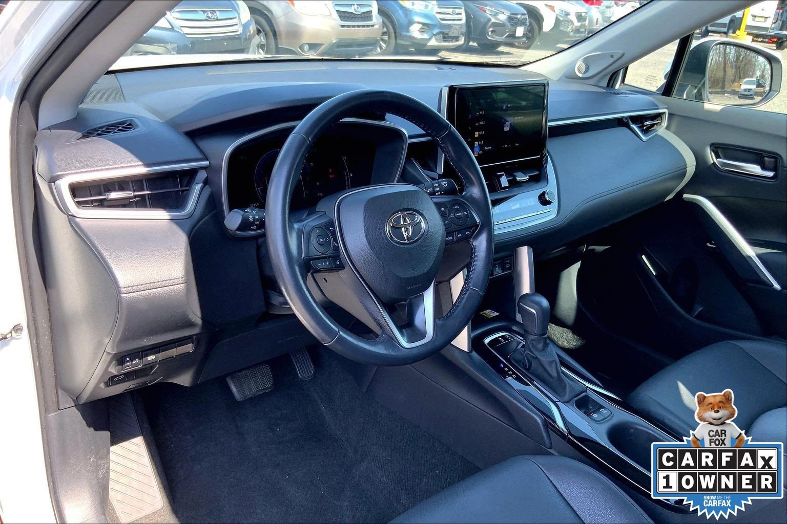 Used 2023 Toyota Corolla Cross XLE w/ Convenience Package image 18