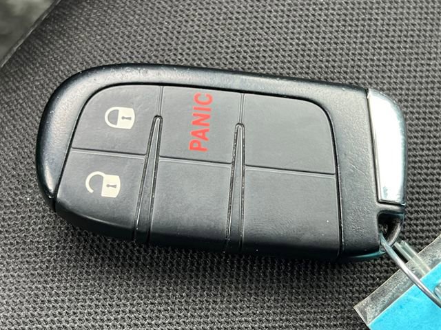 Used 2023 Jeep Renegade Latitude image 26