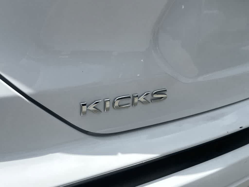 Used 2024 Nissan Kicks S FWD image 11