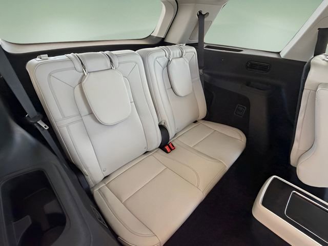 Used 2025 Lincoln Aviator Reserve w/ Luxury Package RWD image 42