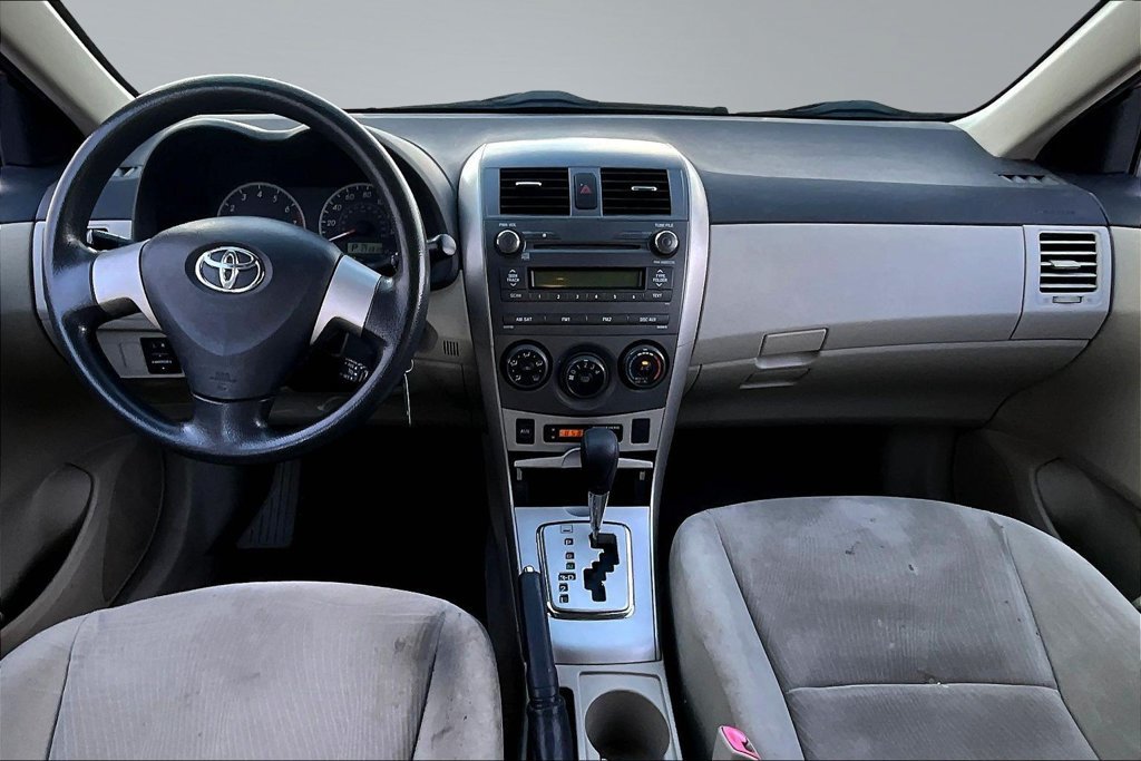 Used 2011 Toyota Corolla LE FWD image 7