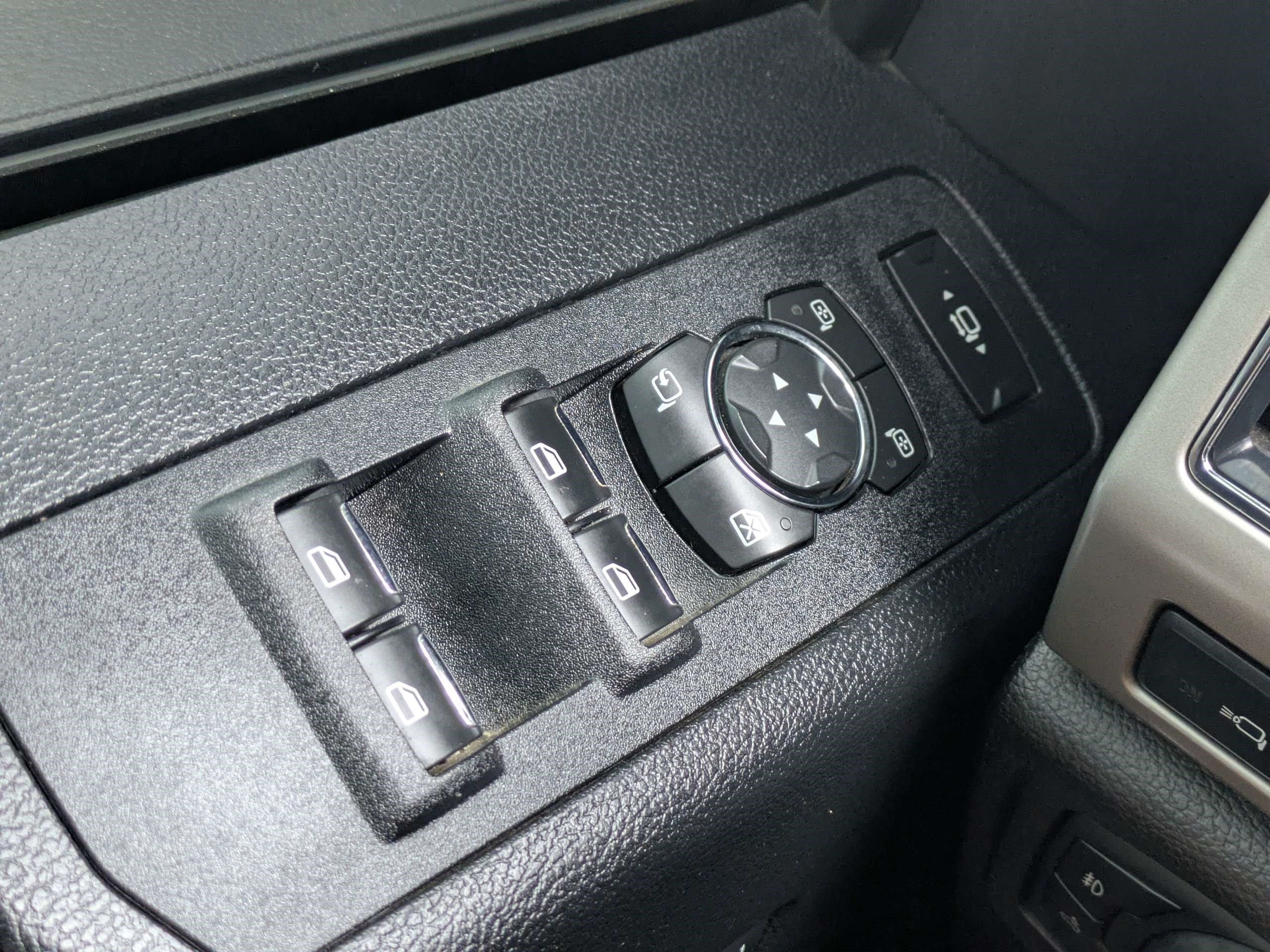 Used 2019 Ford F250 Lariat w/ Lariat Ultimate Package AWD/4WD image 21