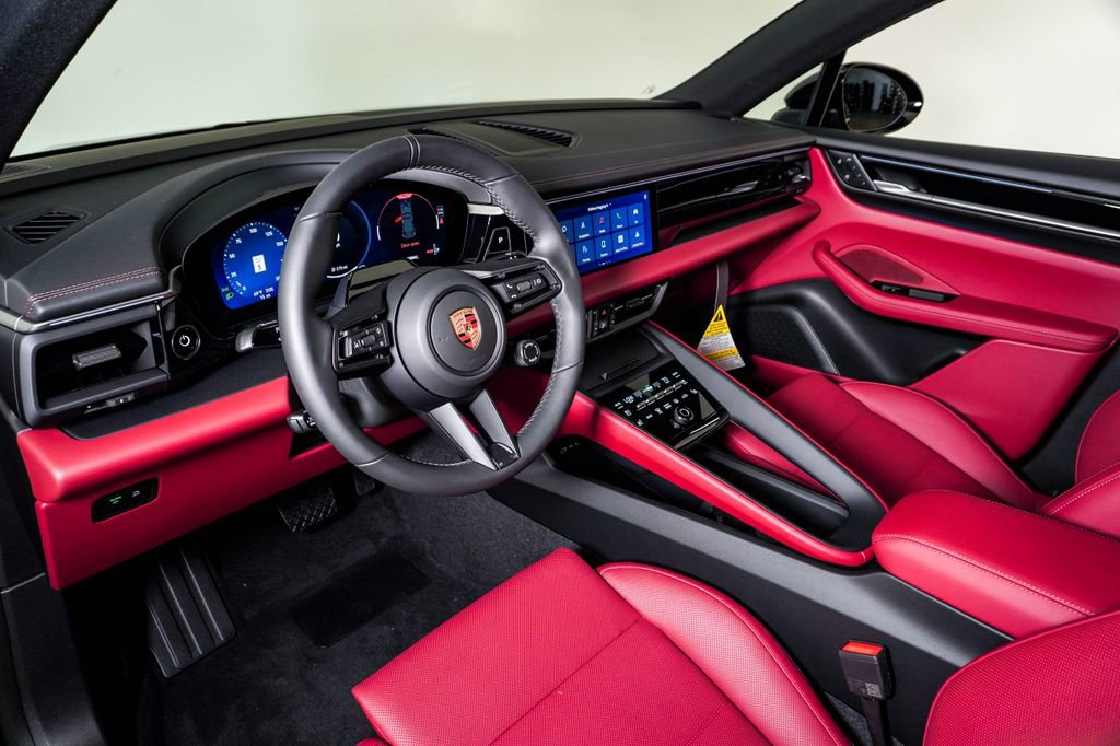 New 2026 Porsche Macan 4 Electric AWD/4WD image 4